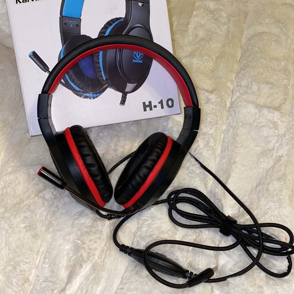 NWOT Karvipark H-10 Gaming Headset